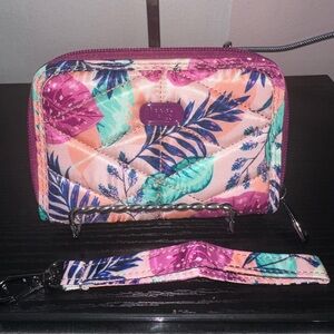 Lug Rodeo 2 Compact RFID Wallet EUC Azalea Pink